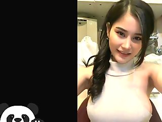 THAI GIRL LIVE SHOW BIG BOOBS